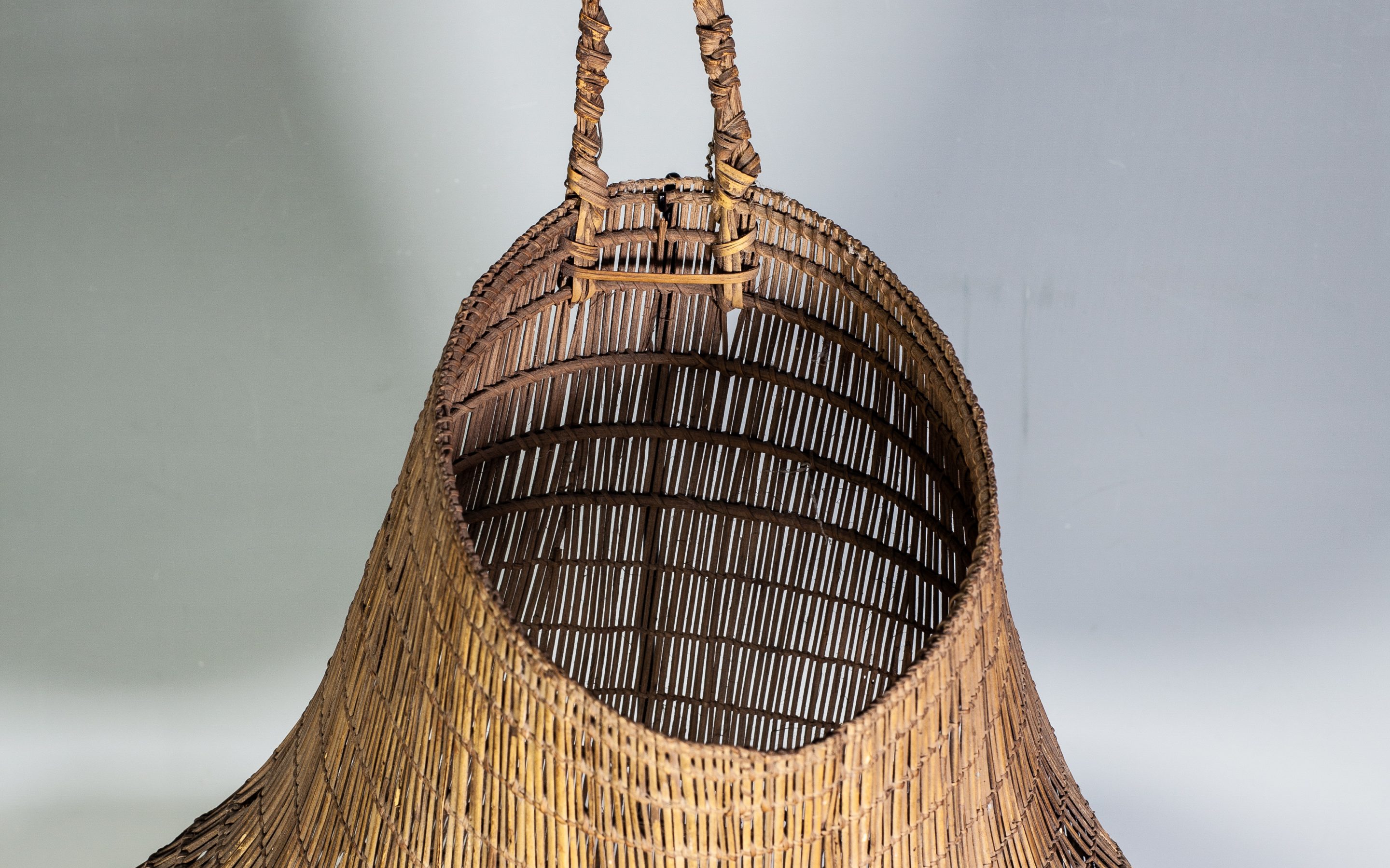 Early Queensland Aboriginal bicornual Basket ”Jawun” | ArtOceanic